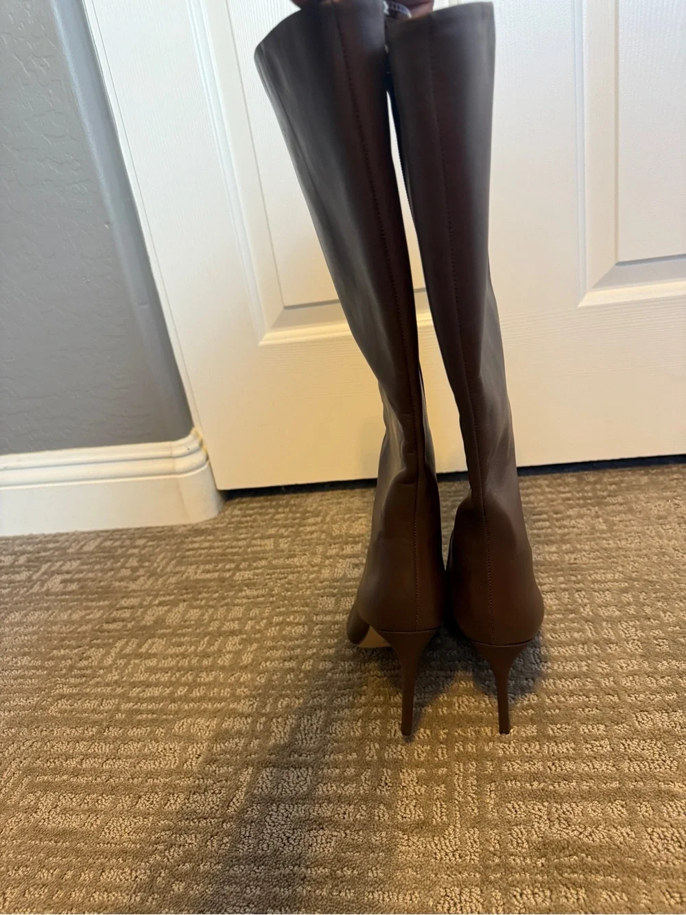 Gianni Bini Brown Knee High Pointed Toe Stiletto Boots Size 9.5 NWT